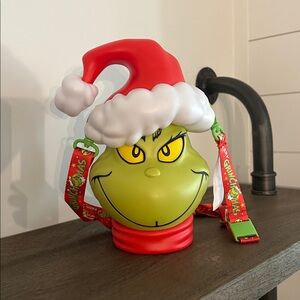Universal Studios Dr. Seuss The Grinch Christmas Popcorn Bucket